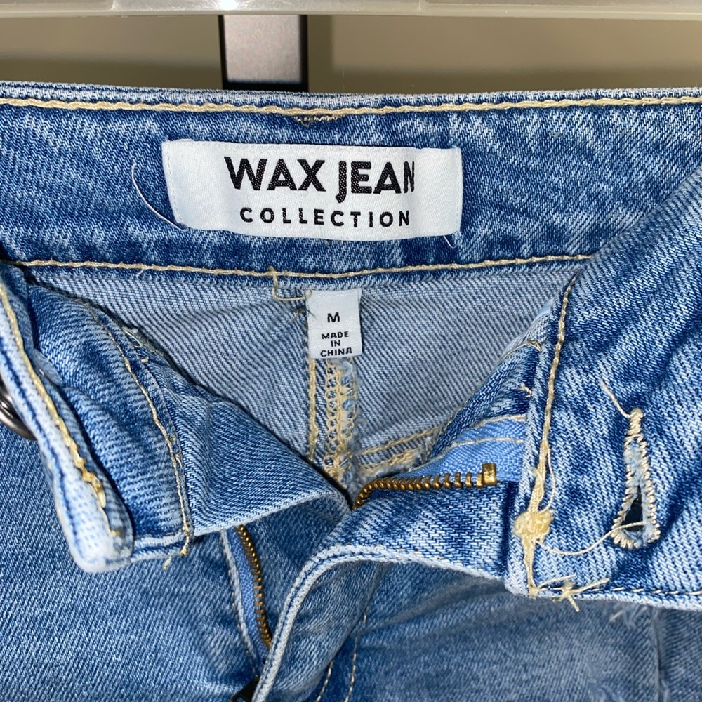 Jean Shorts - Picture 3 of 4